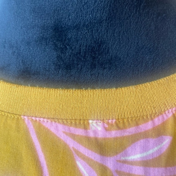 Dr 2 Yellow Floral Top with Ruffle Sleeves- Size XXL - Picture 4 of 11